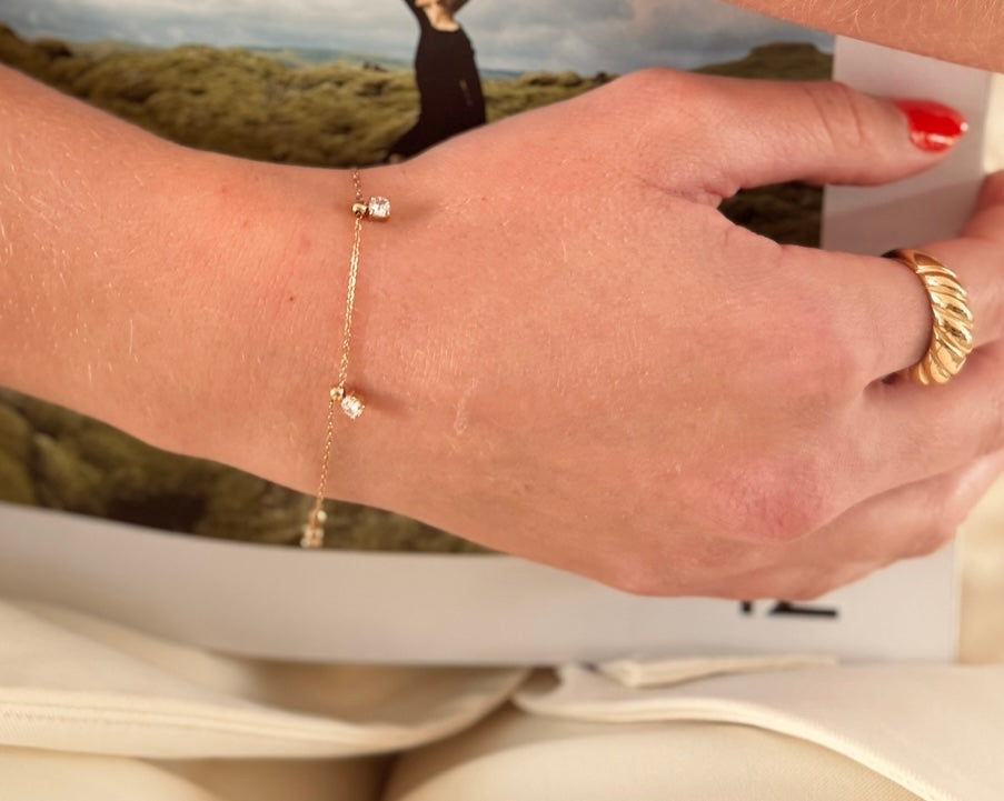 Bracelet élégant dorée