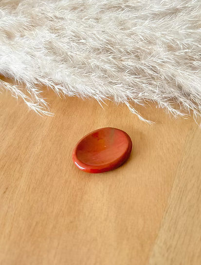 Pierre de soucis : Jaspe rouge