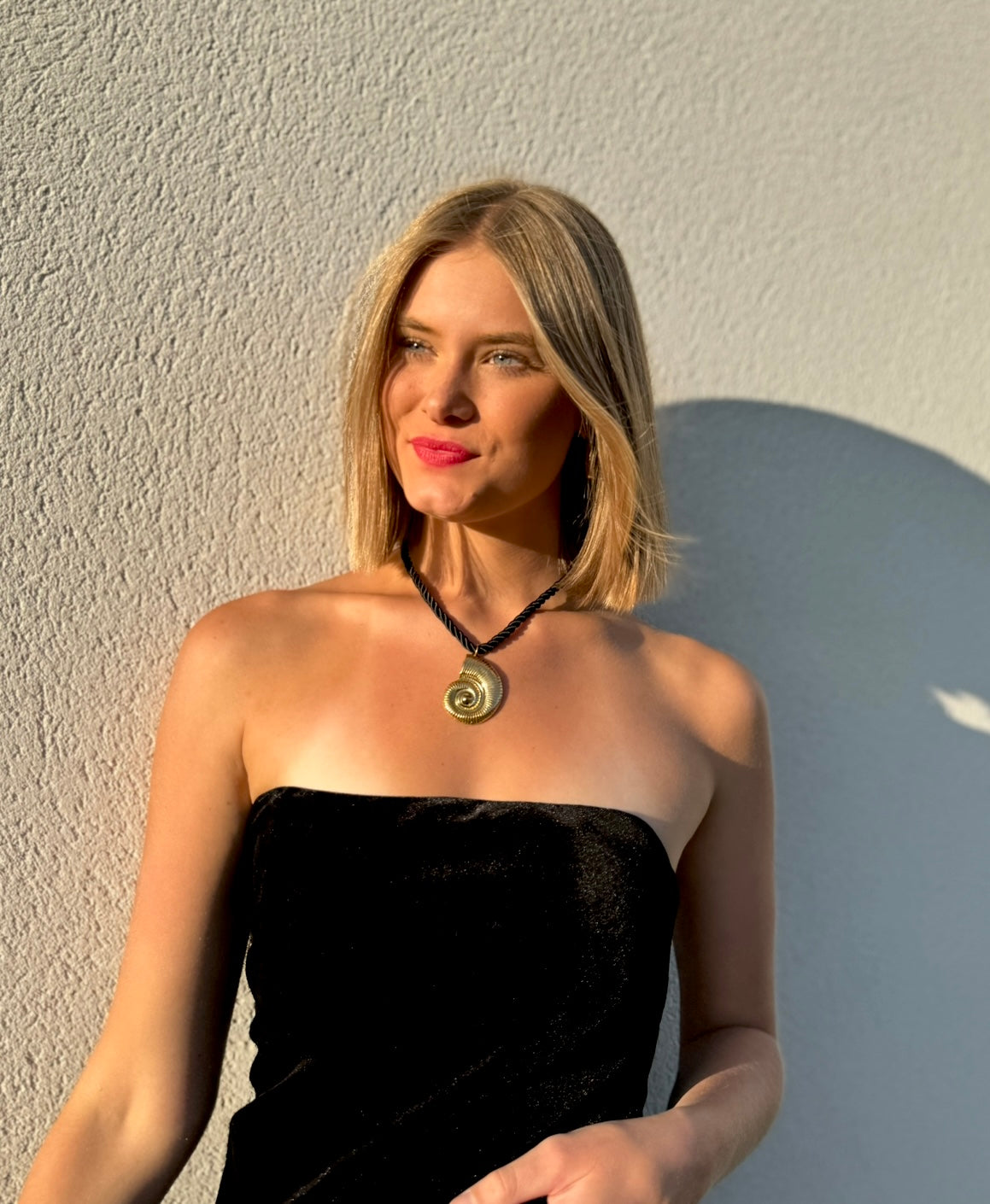 Collier shell