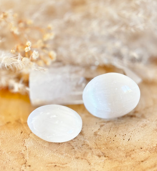 Sérénité profonde : sélénite pierre de paume